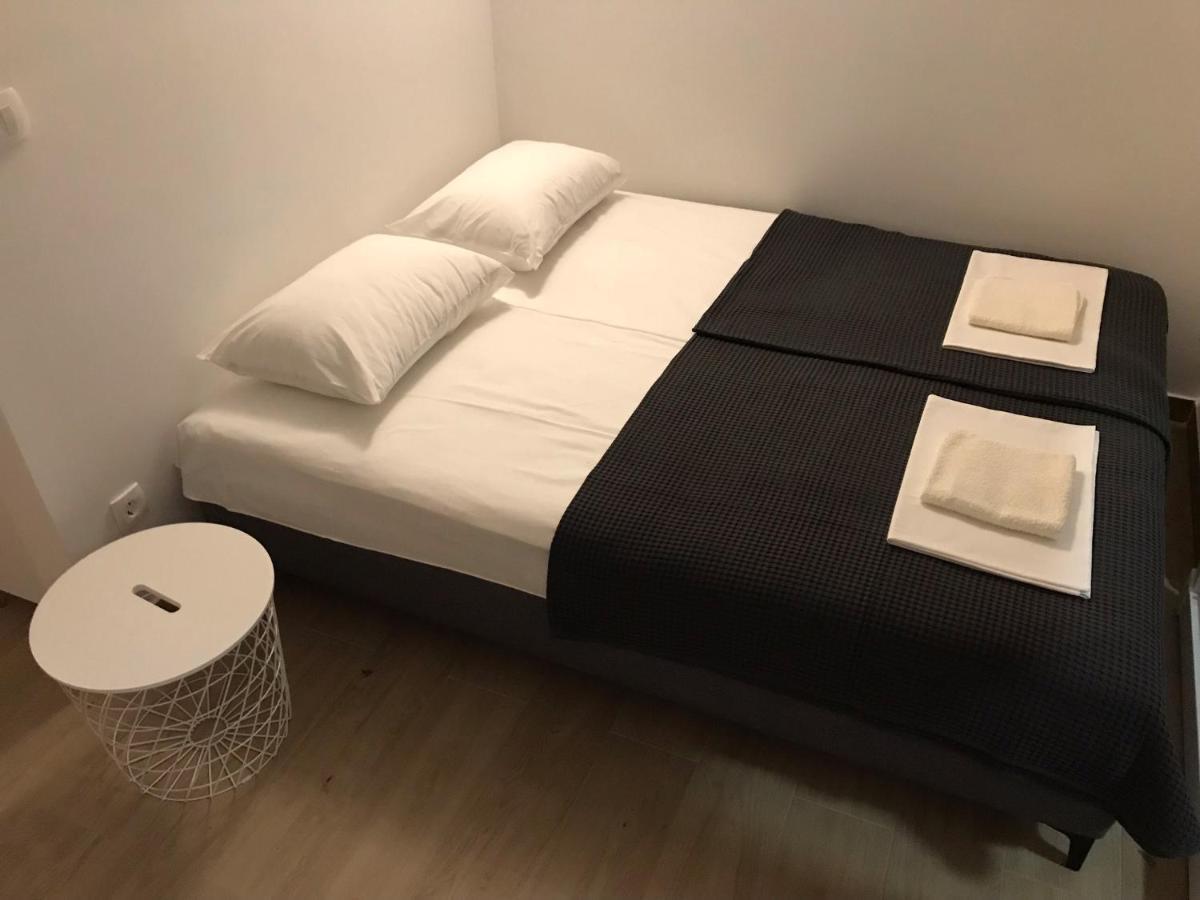 Apartments Haramincic M&B Stara Novalja Exteriör bild