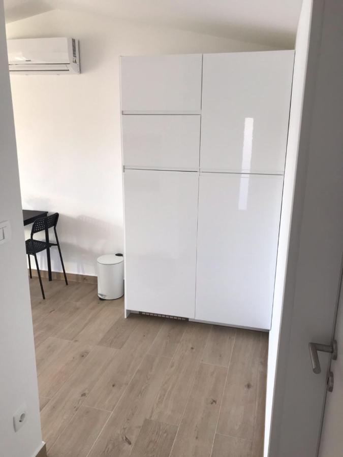 Apartments Haramincic M&B Stara Novalja Exteriör bild